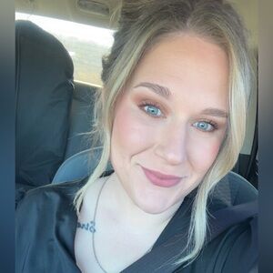 Meet your Posher, Ciara